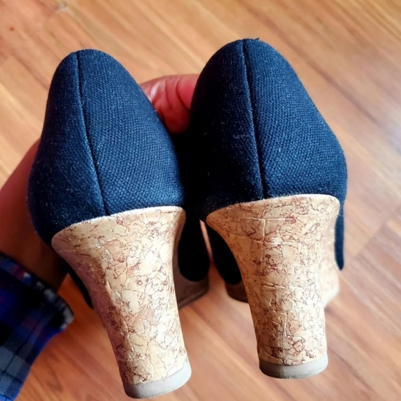 Open toe heel wedges US Size 9 - Picture 4 of 4